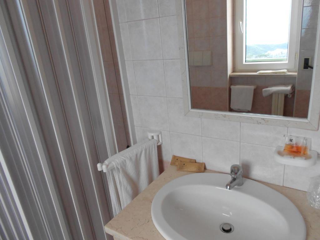 Hotel Santangelo Monte SantʼAngelo Pokój zdjęcie